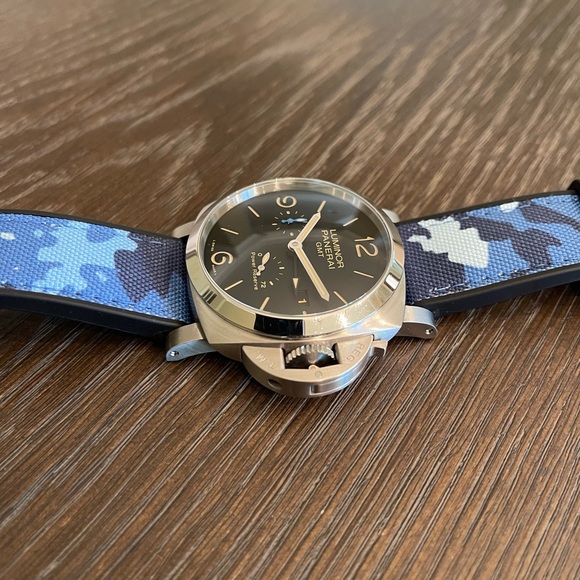 🌎 Panerai Luminor GMT 44mm 72 hour power reserve 🌏 - Picture 8 of 16